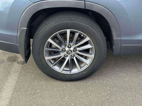 Used 2019 Toyota Highlander XLE w/ Protection Package #3 AWD/4WD image 10