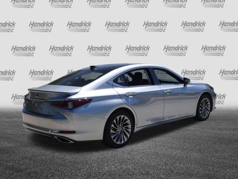 Used 2024 Lexus ES 350 Ultra Luxury w/ Accessory Package (Z2) FWD image 9