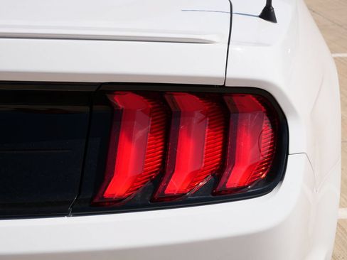 Used 2022 Ford Mustang Premium RWD image 8