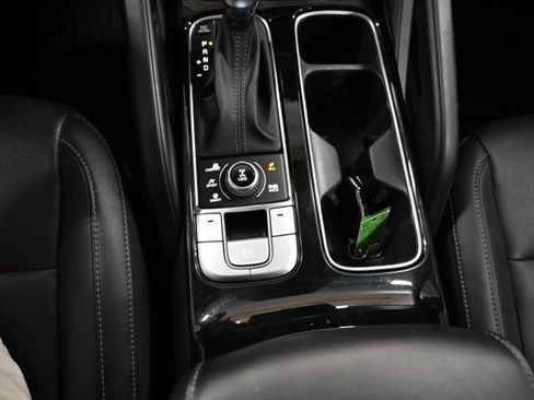 Used 2022 Kia Telluride S AWD/4WD image 19