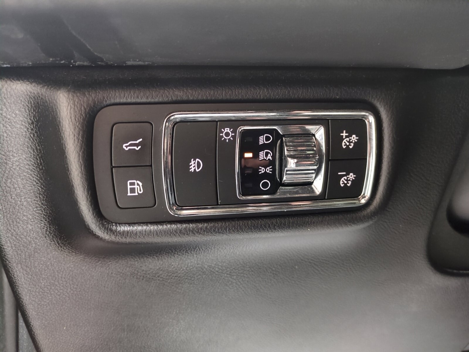 Used 2020 Lincoln Aviator Grand Touring w/ Equipment Group 301A AWD/4WD image 18