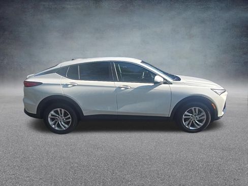 Used 2025 Buick Envista Sport Touring FWD image 8