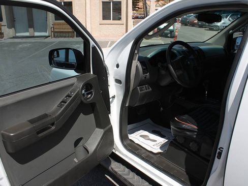 Used 2006 Nissan Xterra S AWD/4WD image 20