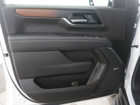 Used 2025 GMC Yukon Denali image 23