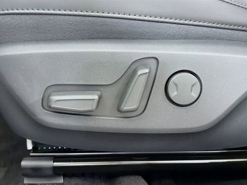 New 2026 Kia Niro Wind FWD image 23