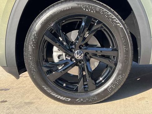 New 2026 Volkswagen Atlas Cross Sport SEL R-Line image 6
