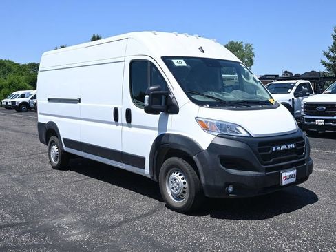 Used 2026 RAM ProMaster 2500 w/ Convenience Group FWD image 2