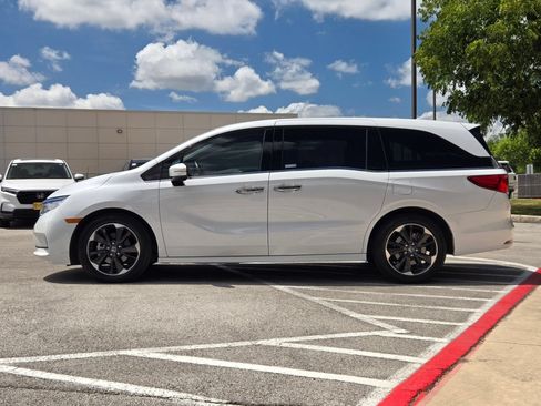 Certified 2024 Honda Odyssey Elite image 6