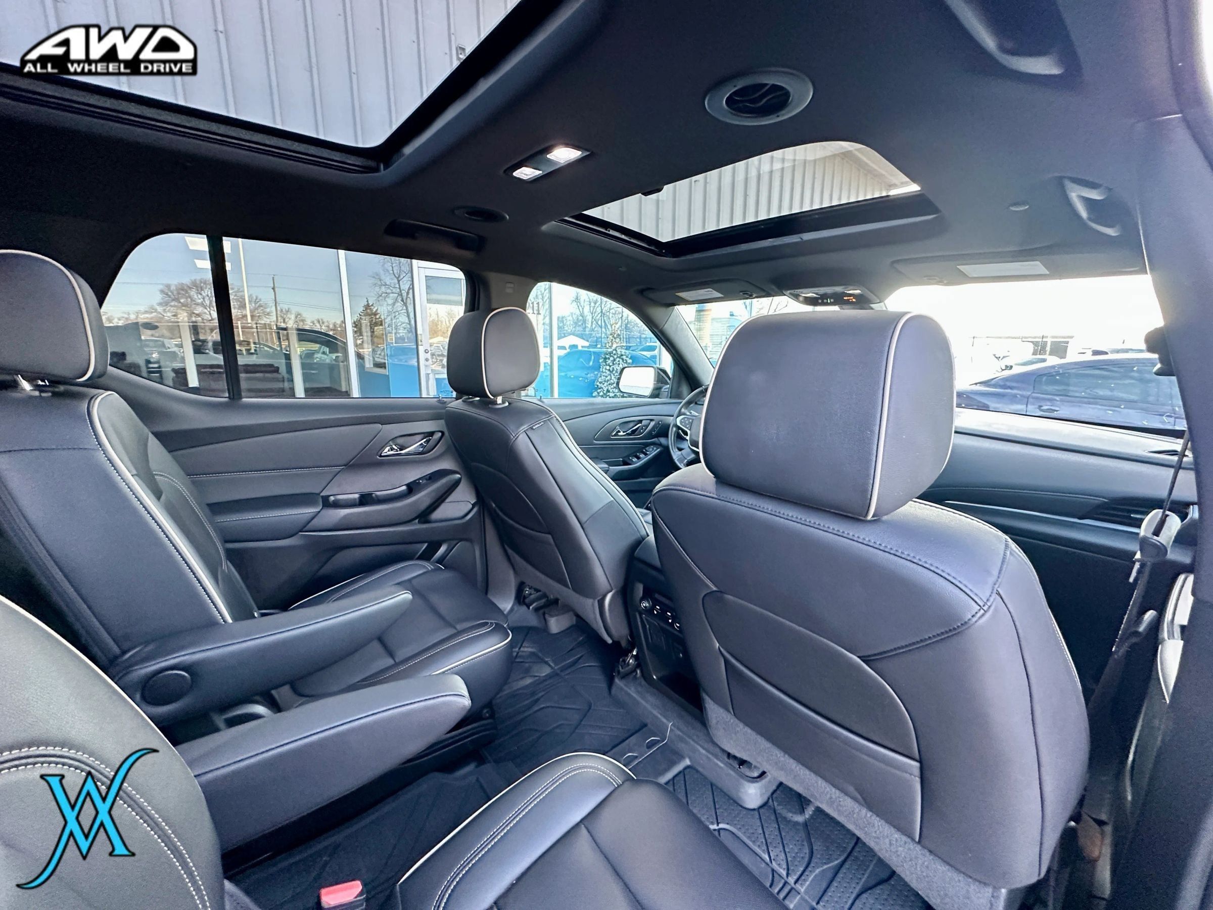 Used 2022 Chevrolet Traverse Premier w/ LPO, Floor Liner Package AWD/4WD image 28