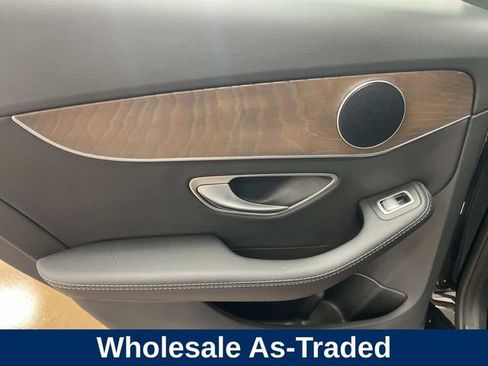 Used 2018 Mercedes-Benz C 350e Sedan image 21