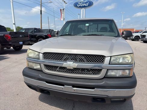 Used 2005 Chevrolet Silverado 1500 LS w/ Light Duty Power Package image 3