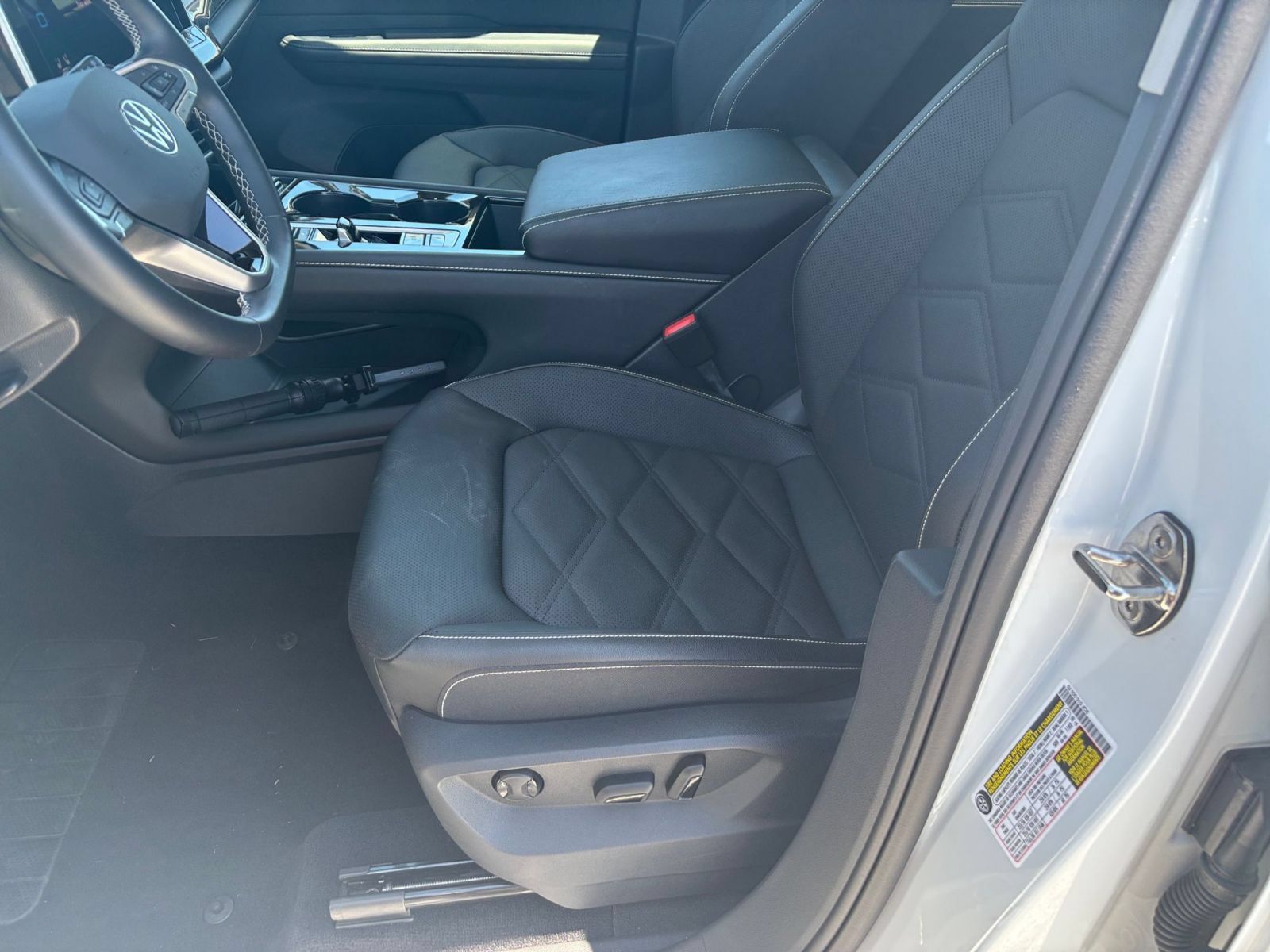 Used 2026 Volkswagen Atlas SE FWD image 28