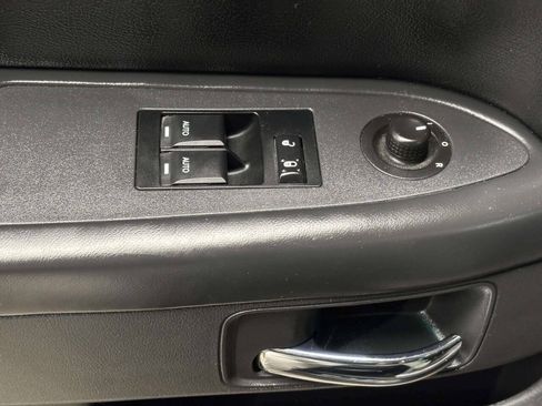 Used 2010 Dodge Challenger R/T RWD image 26