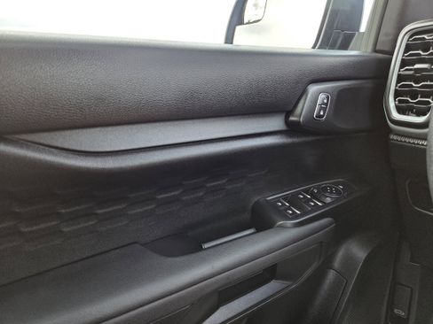 Used 2024 Ford Ranger XL image 37