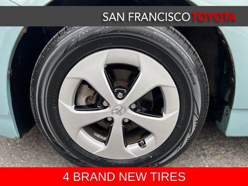 Used 2012 Toyota Prius Three FWD image 9
