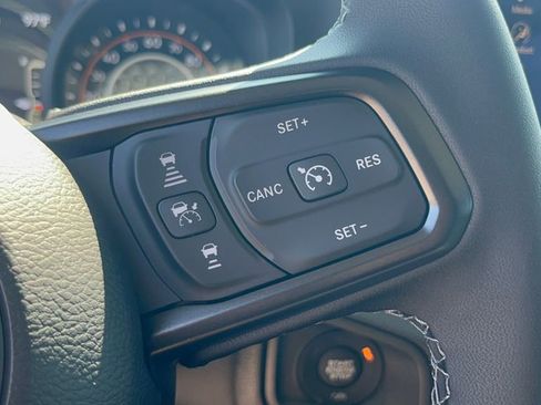 New 2025 Jeep Gladiator Willys image 27