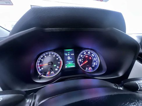 Used 2021 Toyota RAV4 XLE image 22