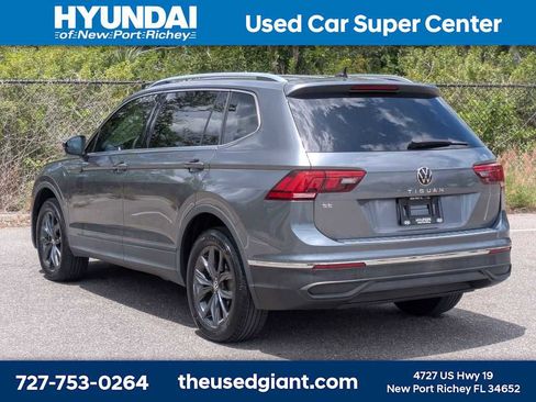 Used 2023 Volkswagen Tiguan SE FWD image 3