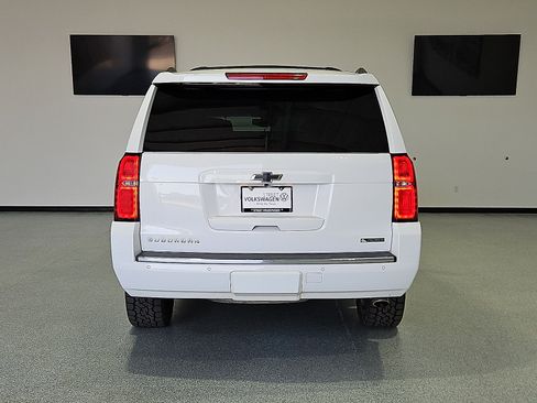 Used 2018 Chevrolet Suburban Premier AWD/4WD image 7