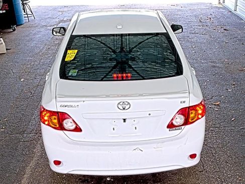 Used 2010 Toyota Corolla LE FWD image 3