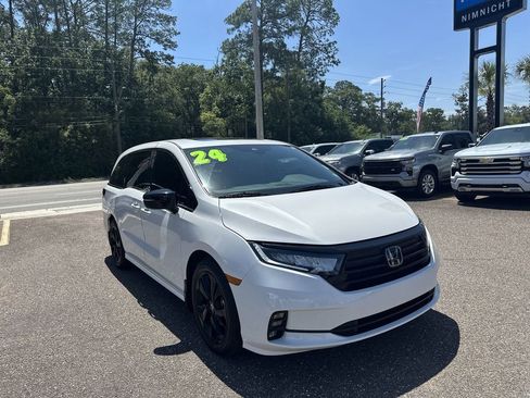 Used 2024 Honda Odyssey Sport image 10