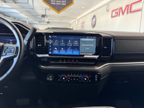 Certified 2023 Chevrolet Silverado 1500 LT AWD/4WD image 18