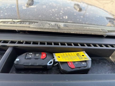 Used 2021 Jeep Wrangler Unlimited Sahara image 15