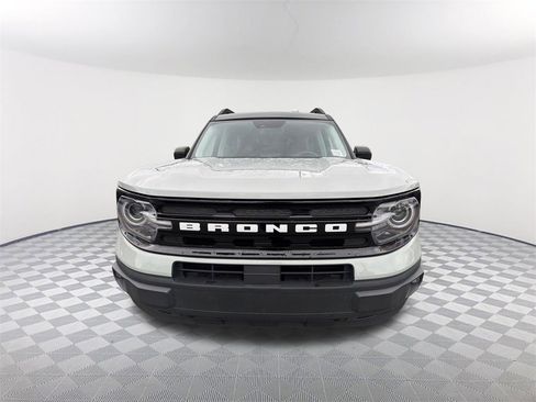 Used 2022 Ford Bronco Sport Outer Banks w/ Tech Package image 2