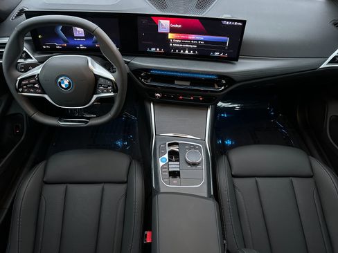 Used 2025 BMW i4 eDrive40 w/ Driving Assistance Package image 12