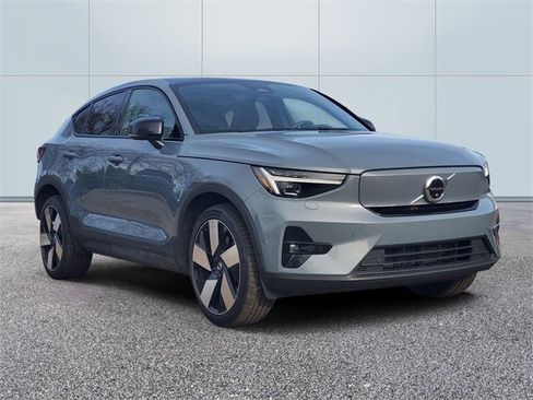 Certified 2023 Volvo C40 P8 Recharge Ultimate image 3
