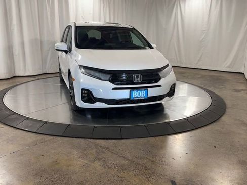 New 2026 Honda Odyssey Elite image 3