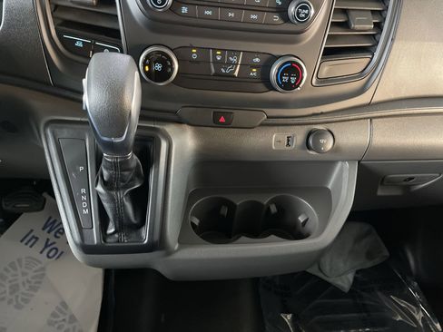 New 2024 Ford Transit 250 148 Medium Roof image 30