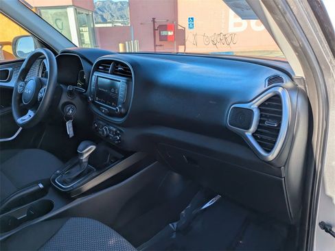 Used 2023 Kia Soul LX w/ Option Group 015 image 33