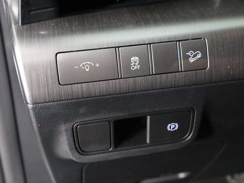 Used 2024 Hyundai Kona SEL AWD/4WD image 22
