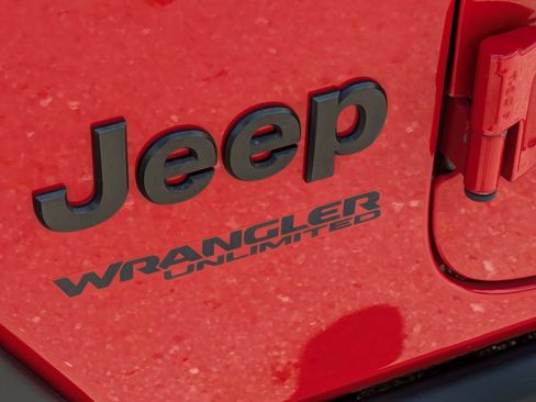 Used 2022 Jeep Wrangler Unlimited Sport AWD/4WD image 14