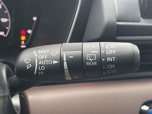 Used 2025 Honda Pilot Elite image 26