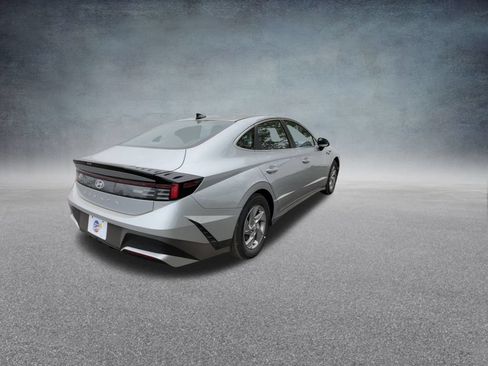 Used 2026 Hyundai Sonata SE FWD image 24