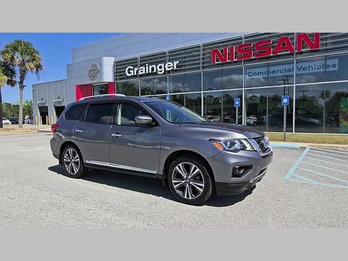 Used 2020 Nissan Pathfinder Platinum image 18