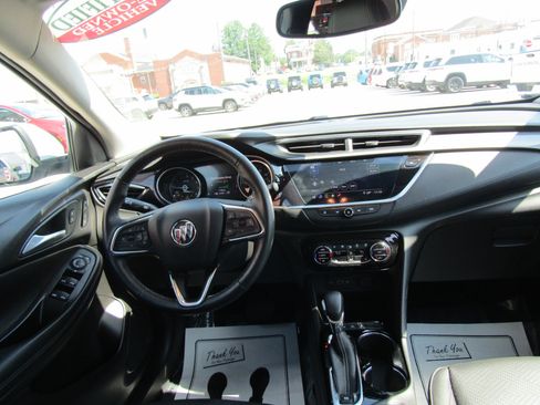 Used 2021 Buick Encore GX Essence AWD/4WD image 18