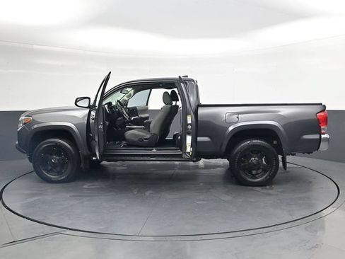 Used 2016 Toyota Tacoma SR5 w/ SR5 Appearance Package (SN) AWD/4WD image 36
