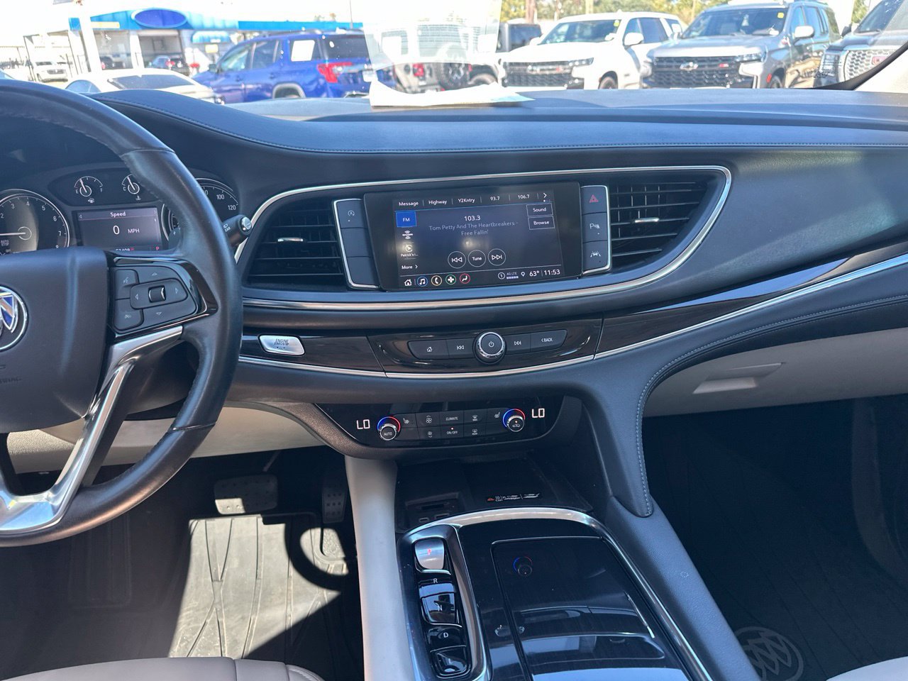 Used 2023 Buick Enclave Essence w/ Experience Buick Package FWD image 10