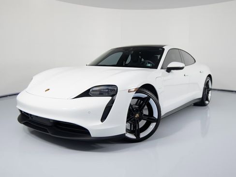 Certified 2022 Porsche Taycan image 1
