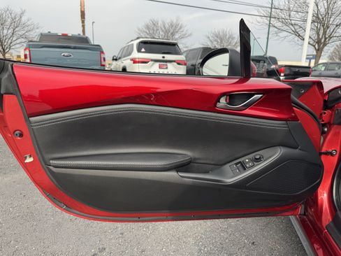 Used 2023 MAZDA MX-5 Miata Grand Touring image 22