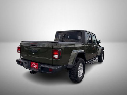 Used 2022 Jeep Gladiator Sport AWD/4WD image 4