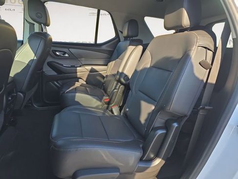 Used 2021 Chevrolet Traverse RS w/ LPO, Cargo Package FWD image 13