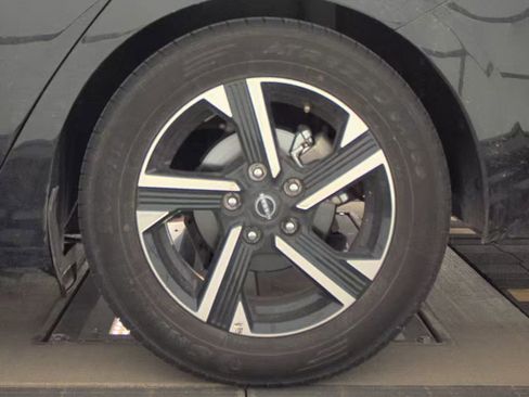 Used 2024 Nissan Sentra SV image 33