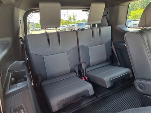 Used 2024 Lexus GX 550 w/ Accessory Package (Z1) AWD/4WD image 18