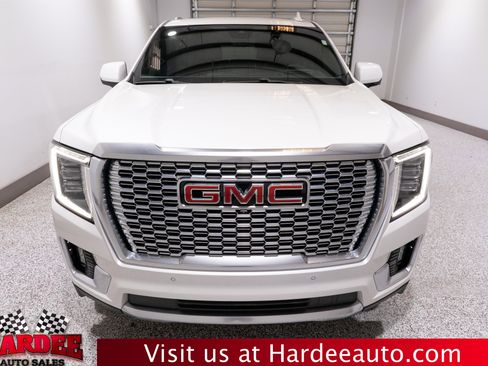 Used 2024 GMC Yukon Denali w/ Advanced Technology Package AWD/4WD image 7