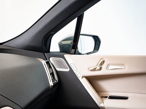 Used 2023 BMW iX M60 image 33