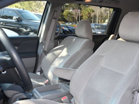 Used 2011 Honda Odyssey EX image 12
